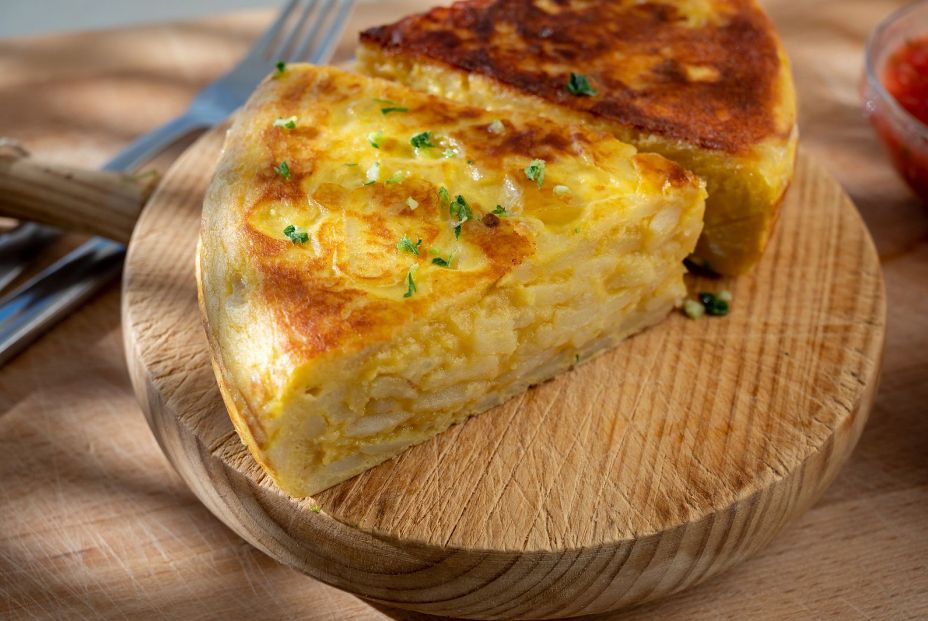 bigstock. Convierte tu tortilla precocinada en un plato gourmet con este sencillo truco