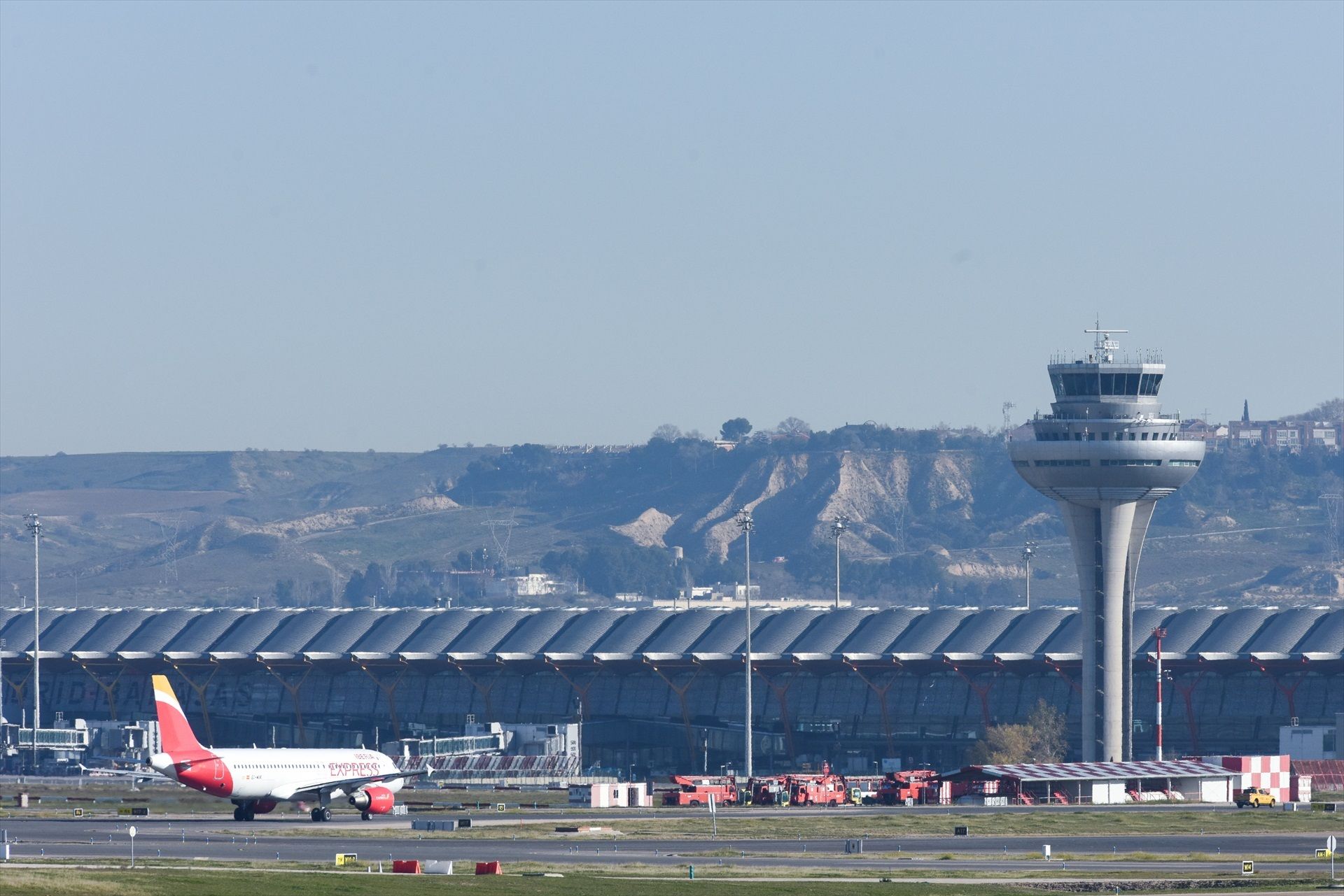 AENA investiga el abandono de una mujer de 92 años en las pistas del aeropuerto de Barajas