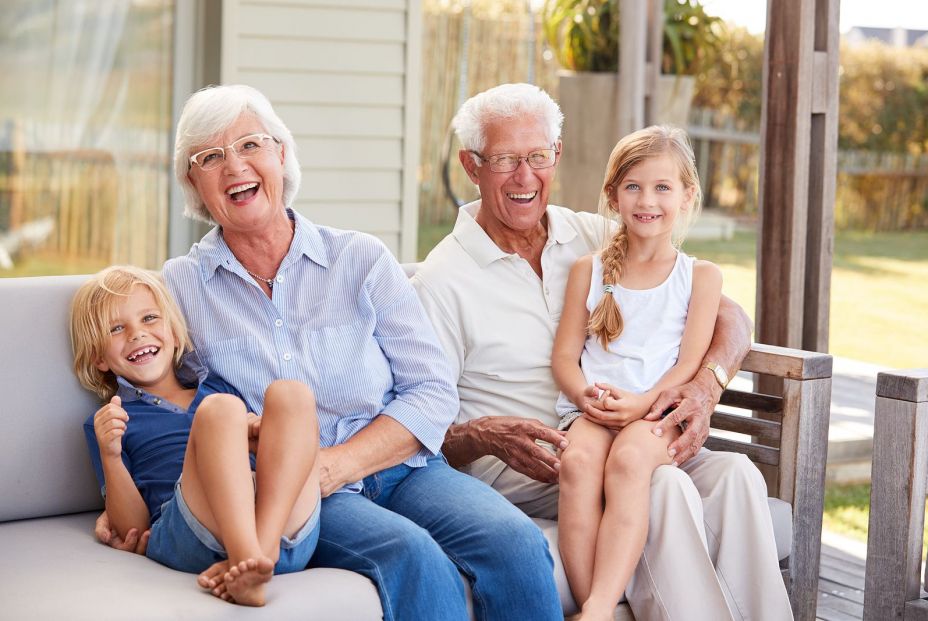 ¿Cuántos años viviremos? un estudio revela que la clave puede estar en nuestros abuelos