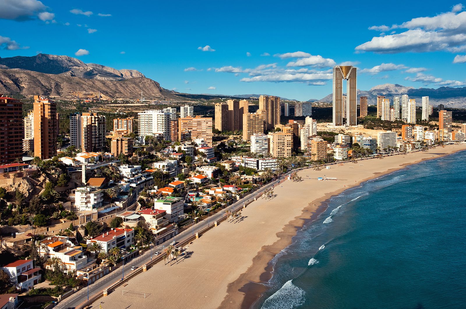 Disfruta del sol y las playas de Benidorm gracias a Mundosenior