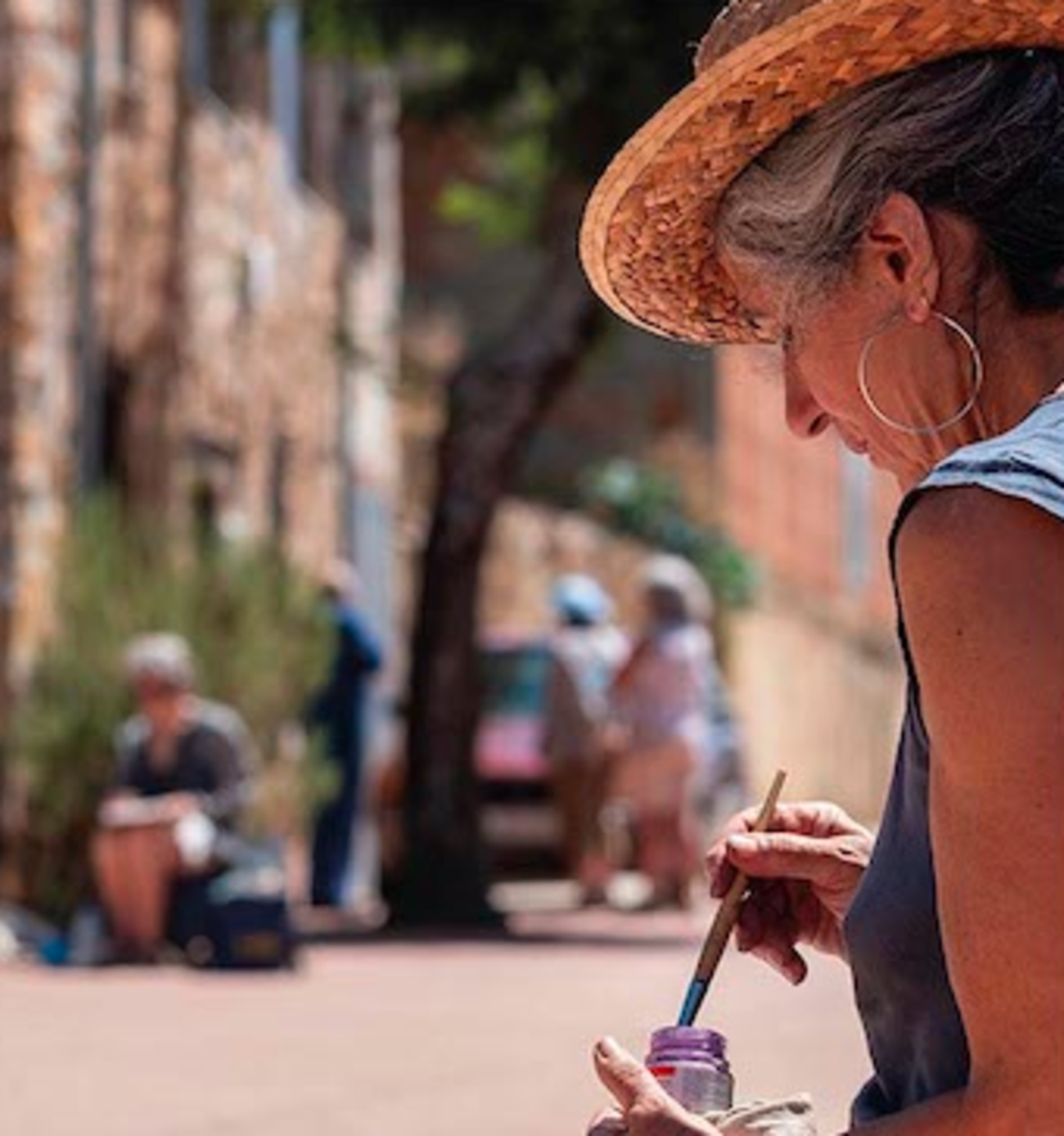 'Robinsonas de tierra adentro': un homenaje a la vida autónoma de mujeres sénior en la España rural