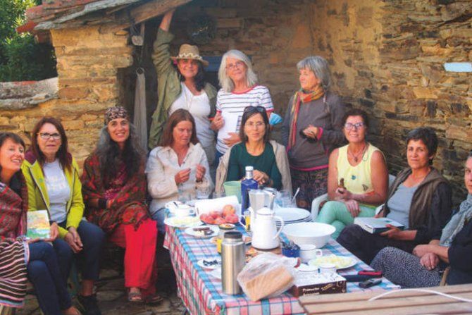 'Robinsonas de tierra adentro': un homenaje a la vida autónoma de mujeres sénior en la España rural