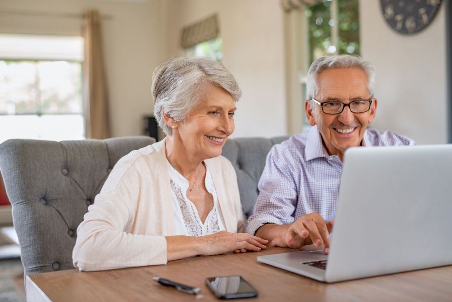 ¿Qué tipo de pensiones están exentas de hacer la declaración de la renta este 2025? (Bigstock)