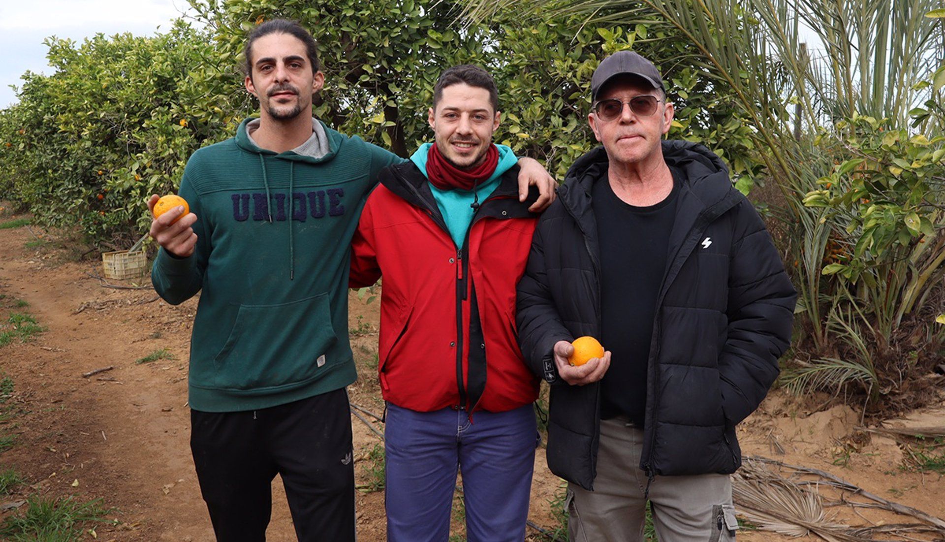 De la adversidad a la innovación: vende naranjas online para salvar su finca afectada por la DANA