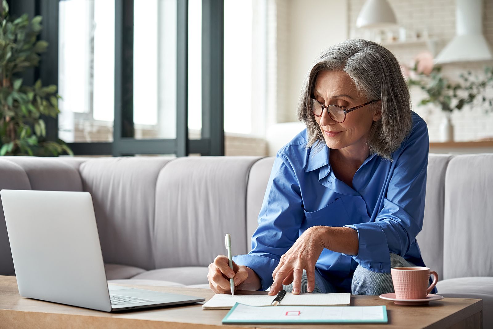 Cádiz impulsa un programa para ayudar a encontrar empleo a las personas mayores de 45 años (Bigstock)