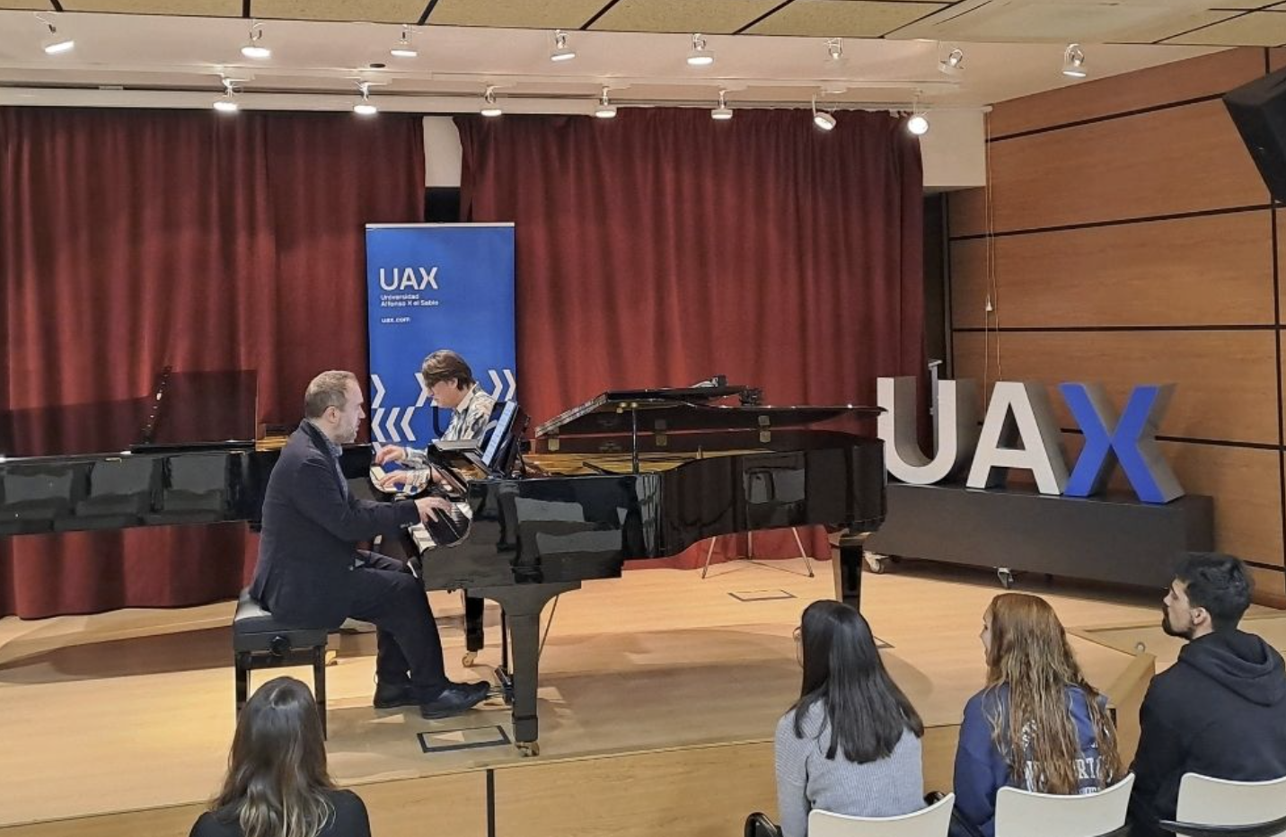 Dorantes y Moisés P. Sánchez ensayan la obra que estrenarán en el Festival Piano Day