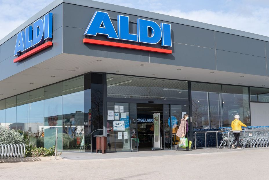 Aldi hará una prueba piloto en la que cobrará por entrar a sus supermercados