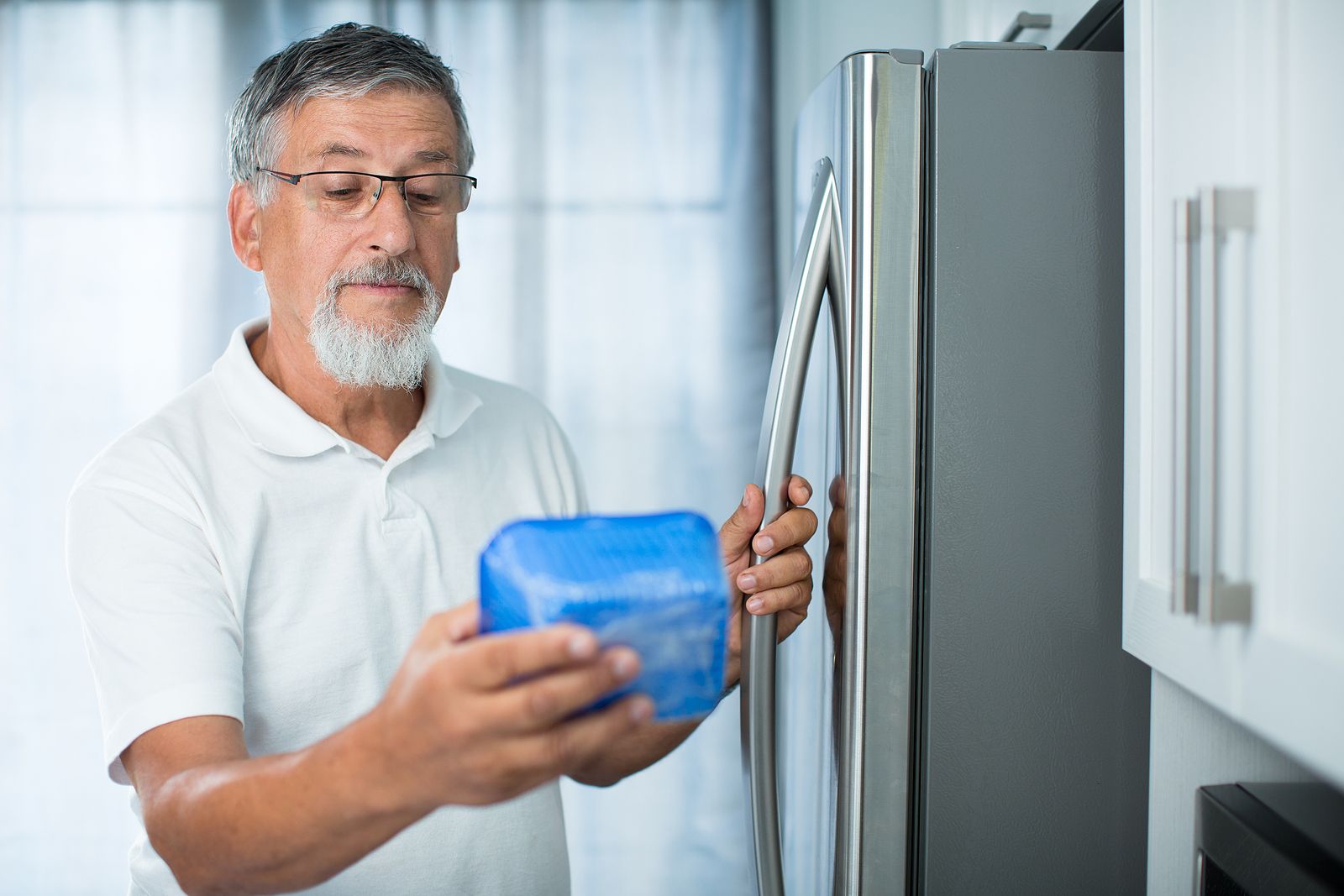 Esto es lo que la mayoría hace mal al consultar la fecha de caducidad de los alimentos