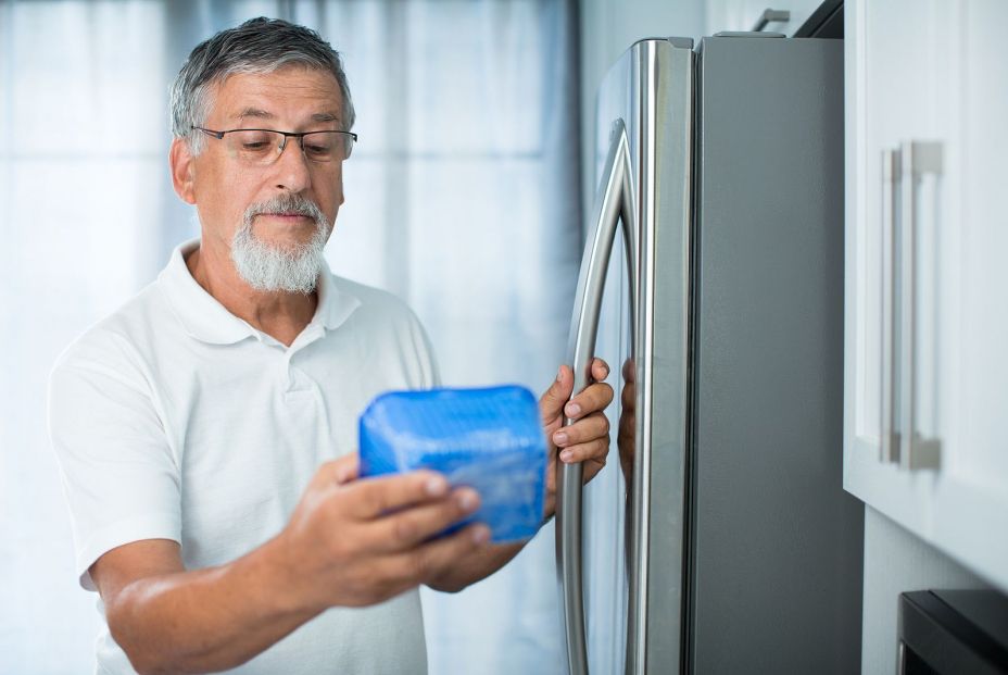 Esto es lo que la mayoría hace mal al consultar la fecha de caducidad de los alimentos