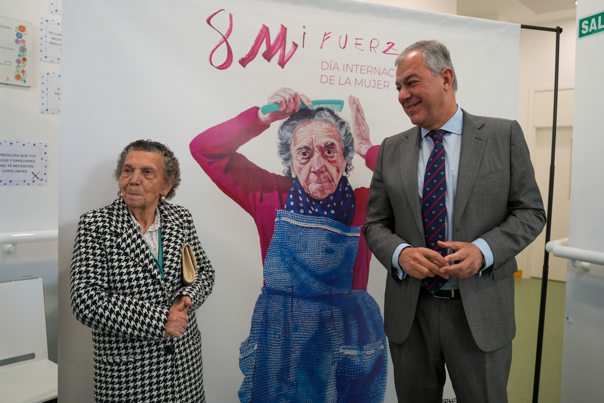 'Rosa del delantal', instagramer de 86 años, protagoniza el cartel del 8M de Sevilla (Europa Press)