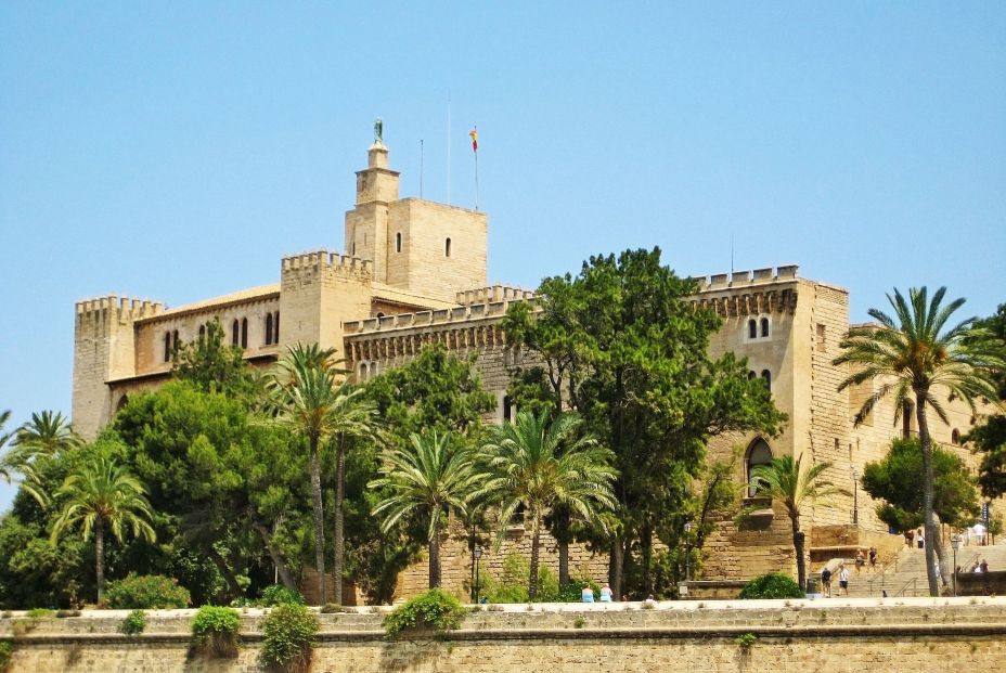 ¿Cuáles son los edificios más antiguos de Palma de Mallorca? (BigStock)