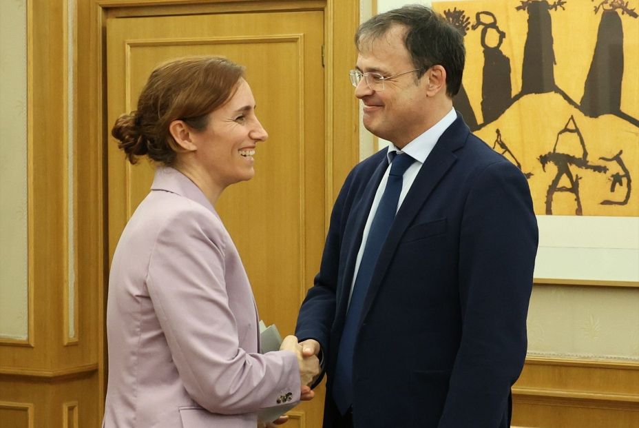 La ministra de Sanidad, Mónica García, y el consejero de Salud del Gobierno Vasco, Alberto Martínez. La ministra de Sanidad, Mónica García, y el consejero de Salud del Gobierno Vasco, Alberto Martínez.