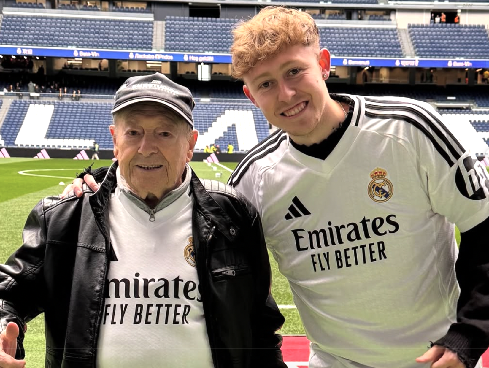 Un joven sorprende a su abuelo invitándole a vivir una experiencia inolvidable en el Bernabéu