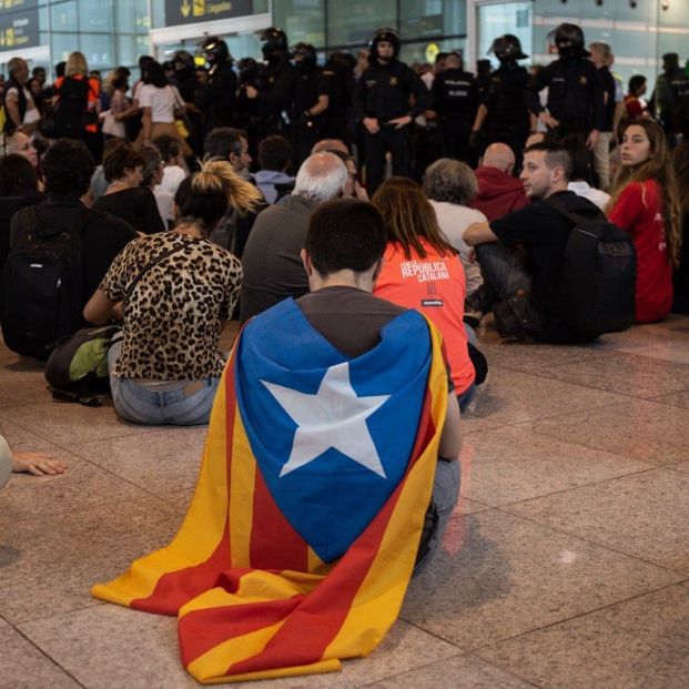 Sentada en el Aeropuerto de Barcelona El Prat por la sentencia del procés