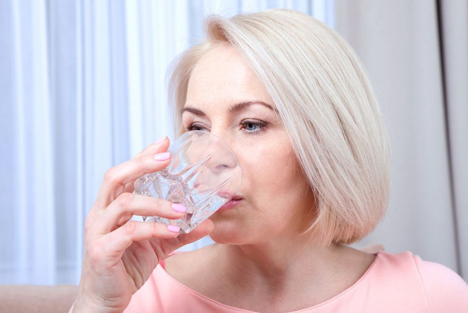 Beber agua tiene unos beneficios de puede que no conozcas