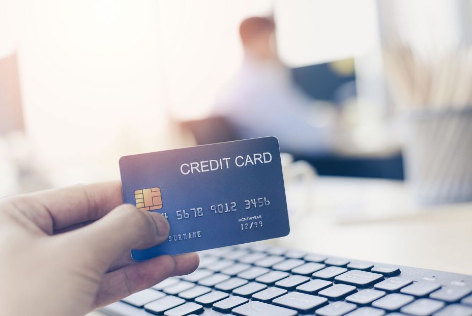 Si me roban la tarjeta de crédito y la utilizan antes de que informe al banco o denuncie, ¿en qué casos debo hacerme cargo del gasto? (Foto Bigstock) 2