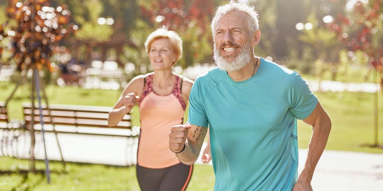 Cómo Mover Los Brazos Cuando Sales A Correr O Caminar