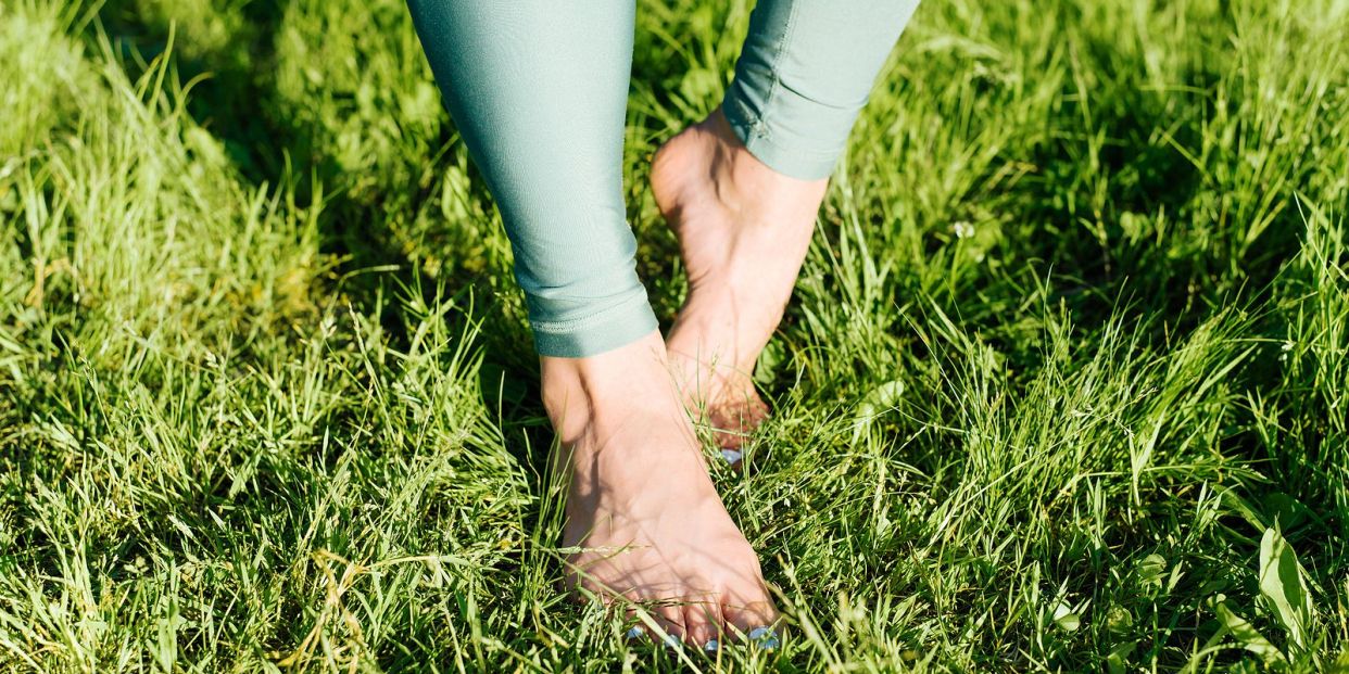 Pueden practicar los mayores el barefoot?