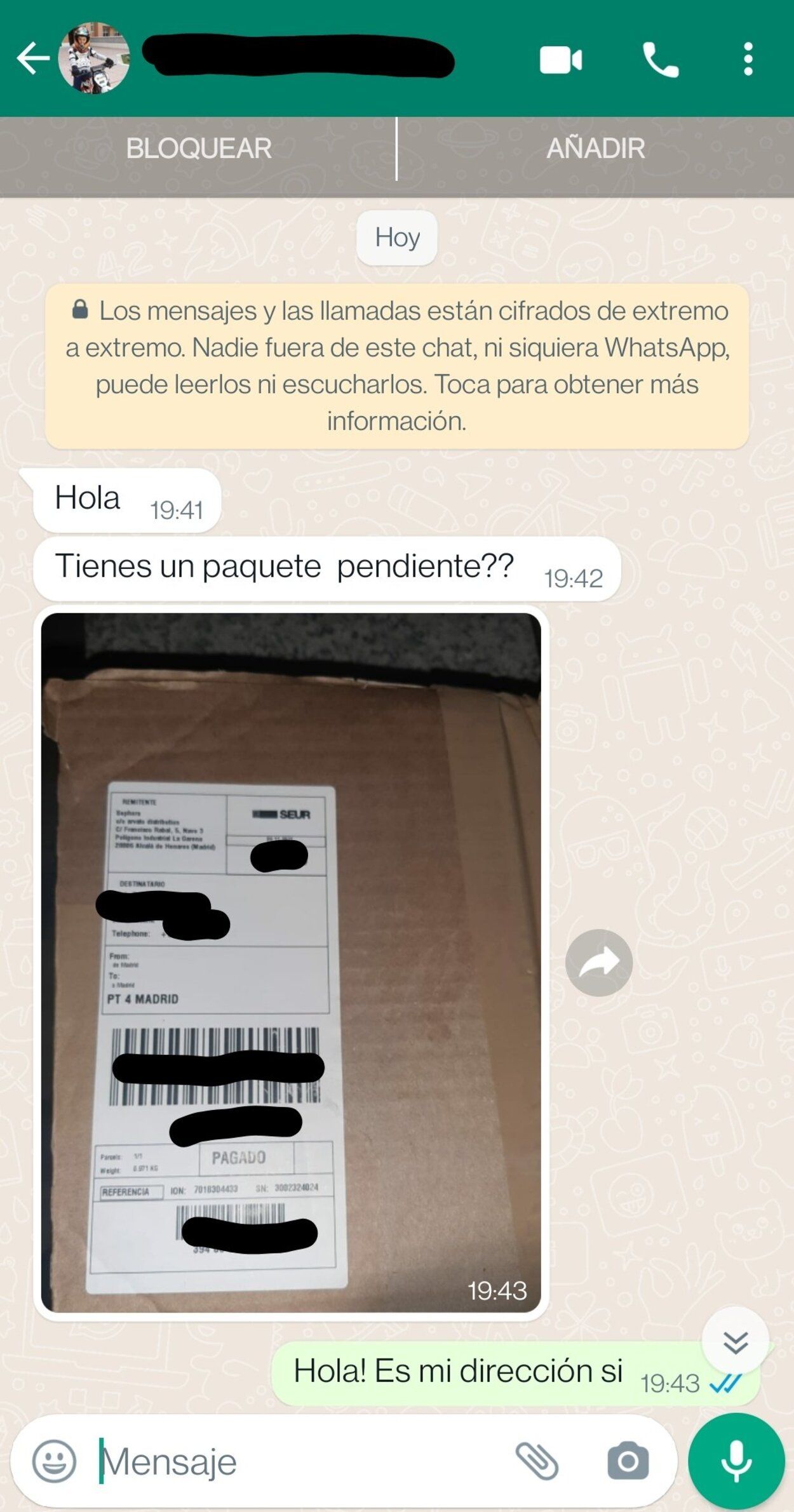 La inquietante conversación que hará que taches tus datos de los paquetes antes de tirarlos