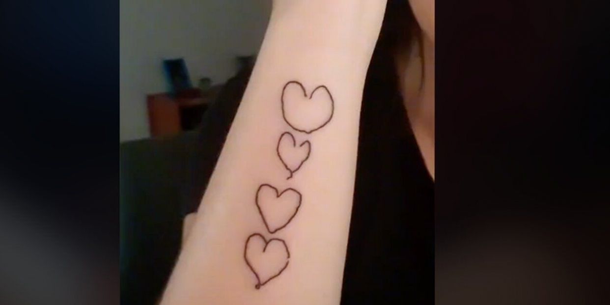 Una joven sorprende a sus abuelos con un tatuaje