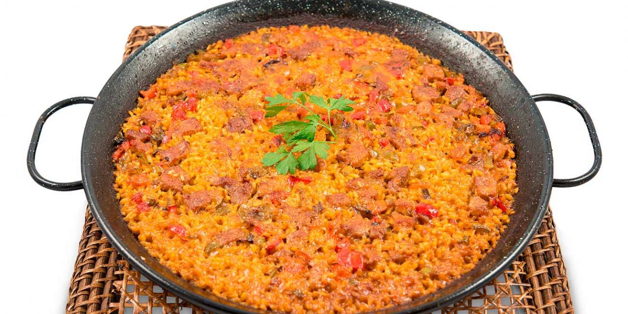 https://www.65ymas.com/uploads/s1/95/83/23/arroz-con-magra-y-costillejas-1_5_1242x621.jpeg