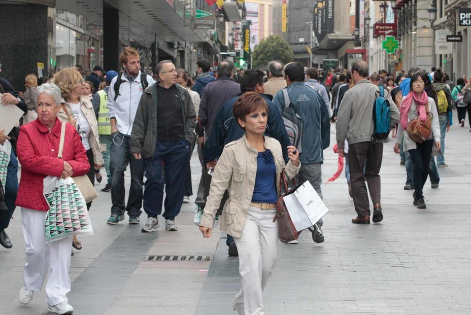 La crisis tras la pandemia y la guerra coloca a los mayores como sustento de la economía familiar. Foto: EuropaPress